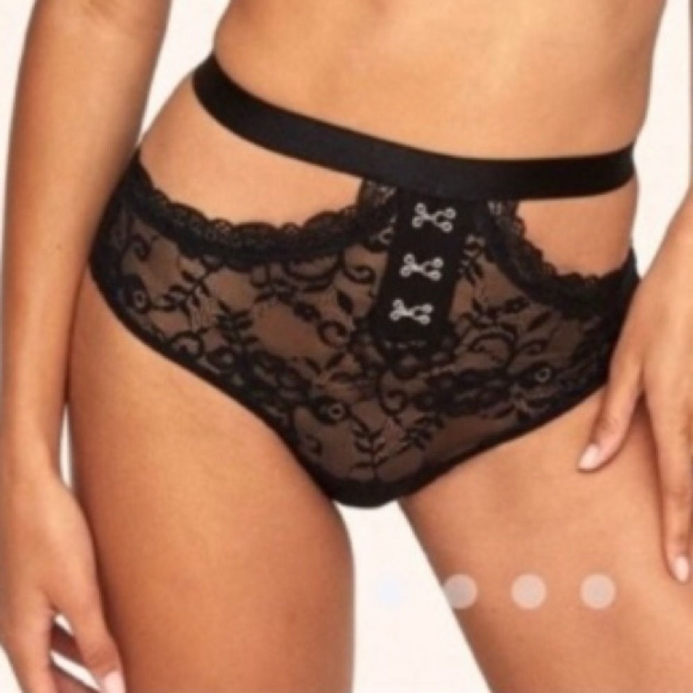 Adore me Black temperance contour panty women’s NWT